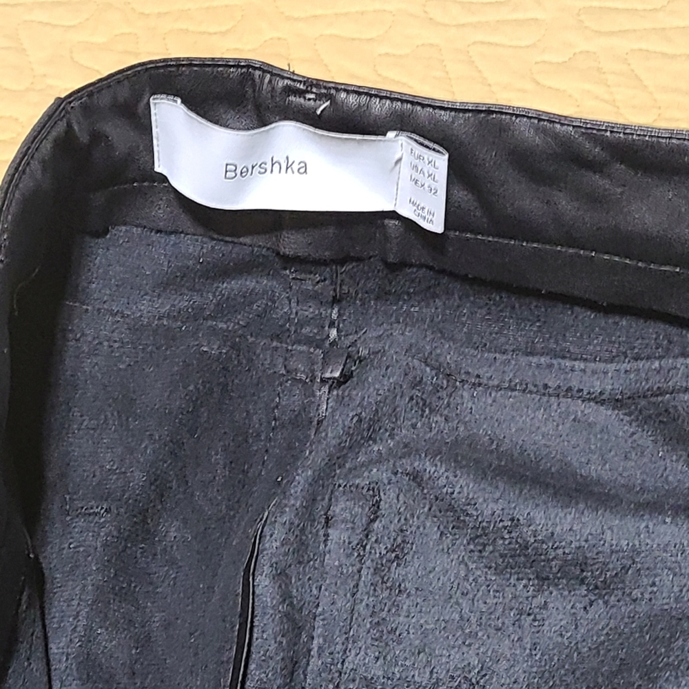 Bershka faux leather straight leg trouser pants size XL - Picture 8 of 16